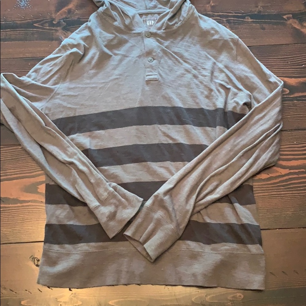 Gap hooded long sleeve shirt